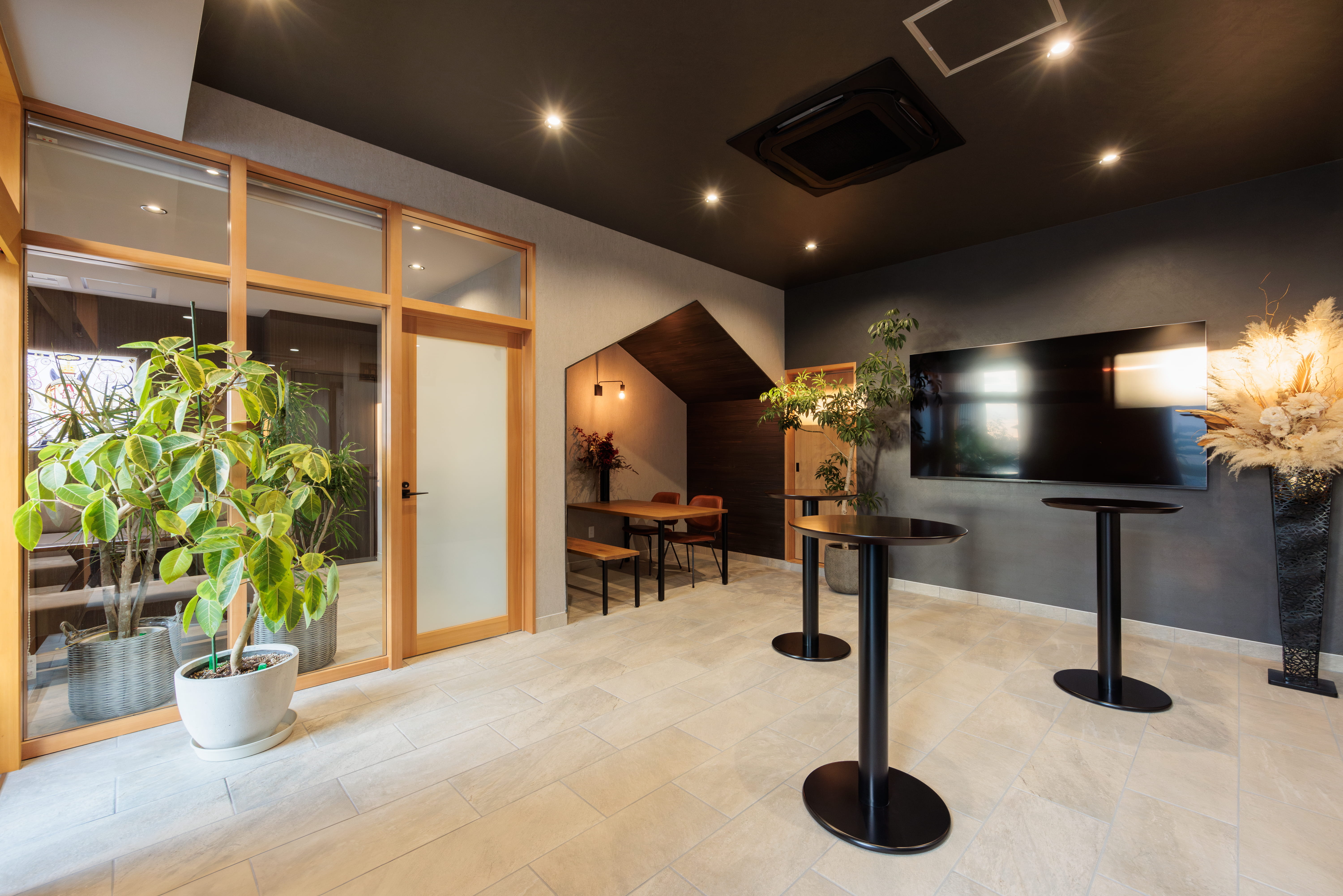 広々として開放感があるエントランス